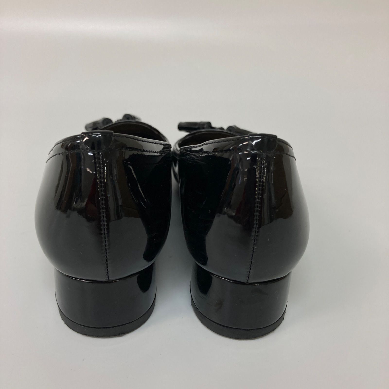 タッセルローファー