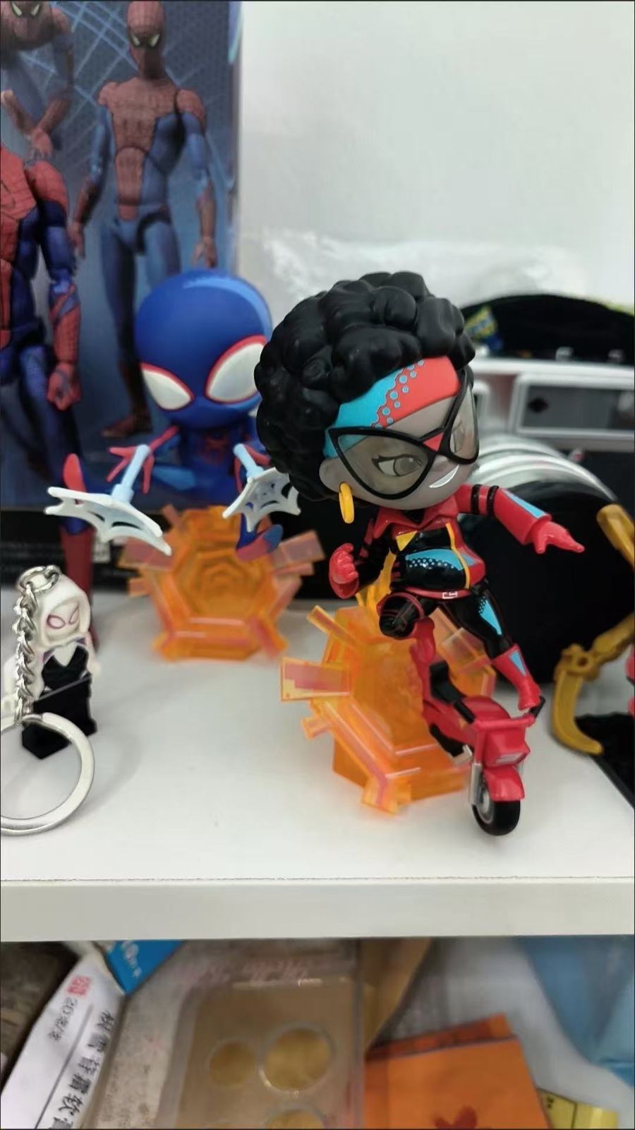 POP MART MARVEL スパイダーマン：アクロス・ザ・スパイダーバース