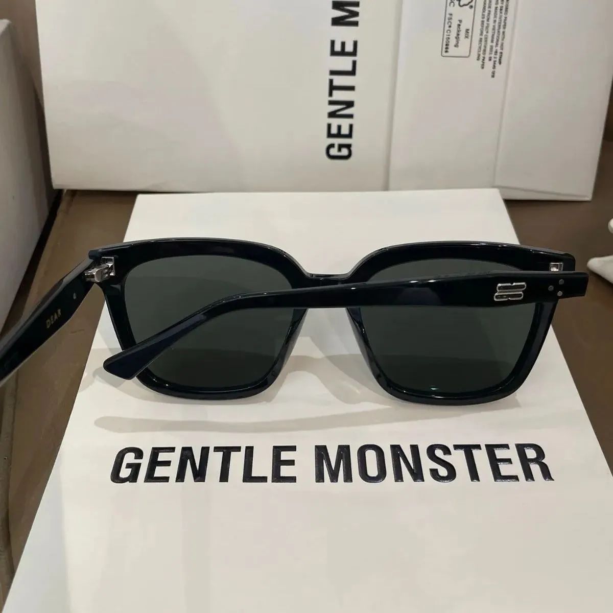 GENTLE MONSTER ジェントルモンスター サングラス Dear 01