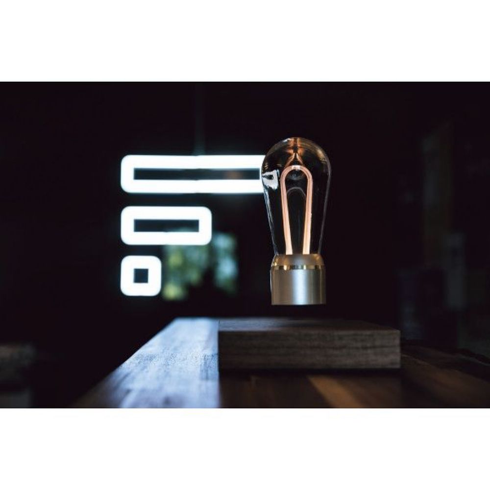 空中に浮くライト NIKOLA-01