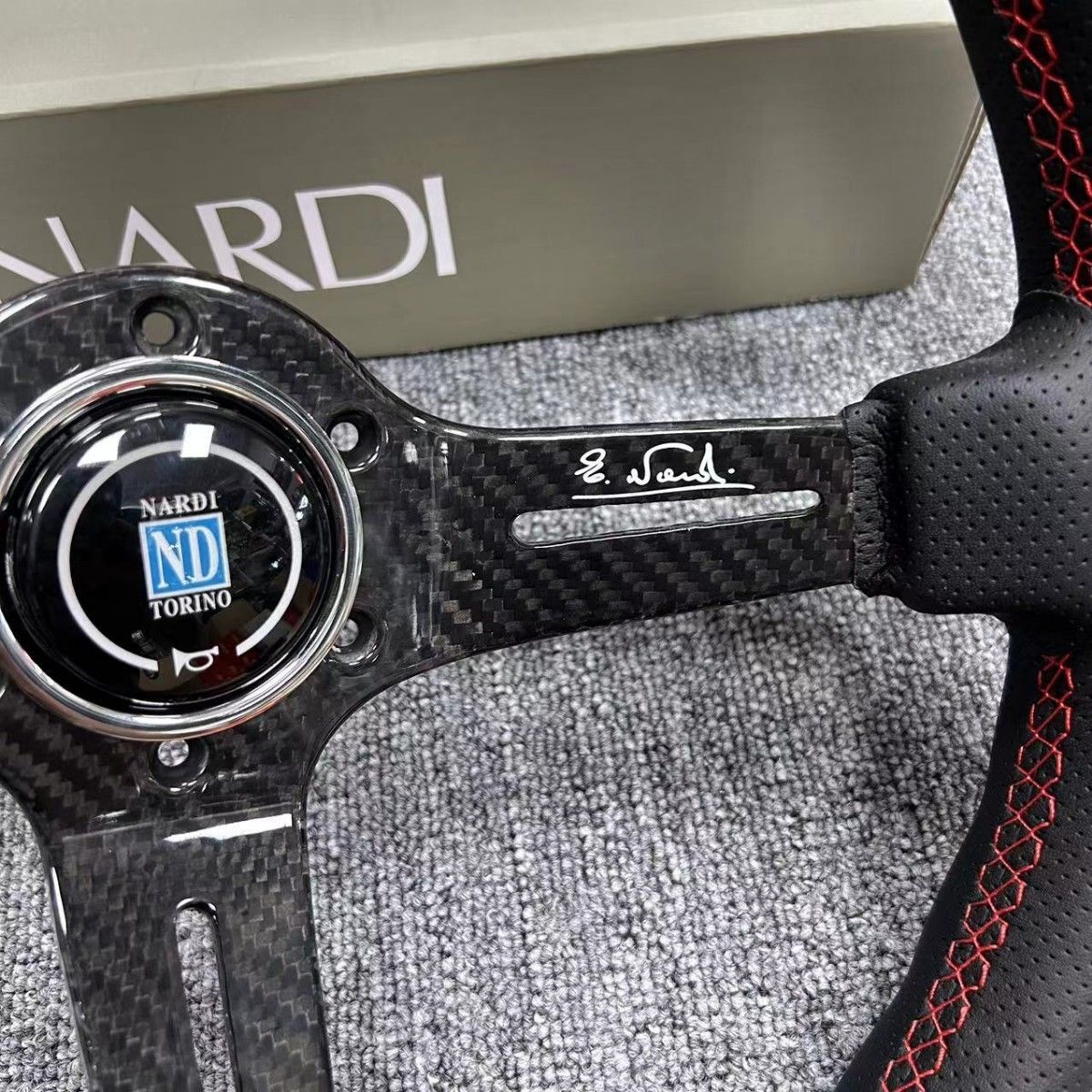 新品☆NARDI☆ステアリング スポーツステアリングホイール 高
