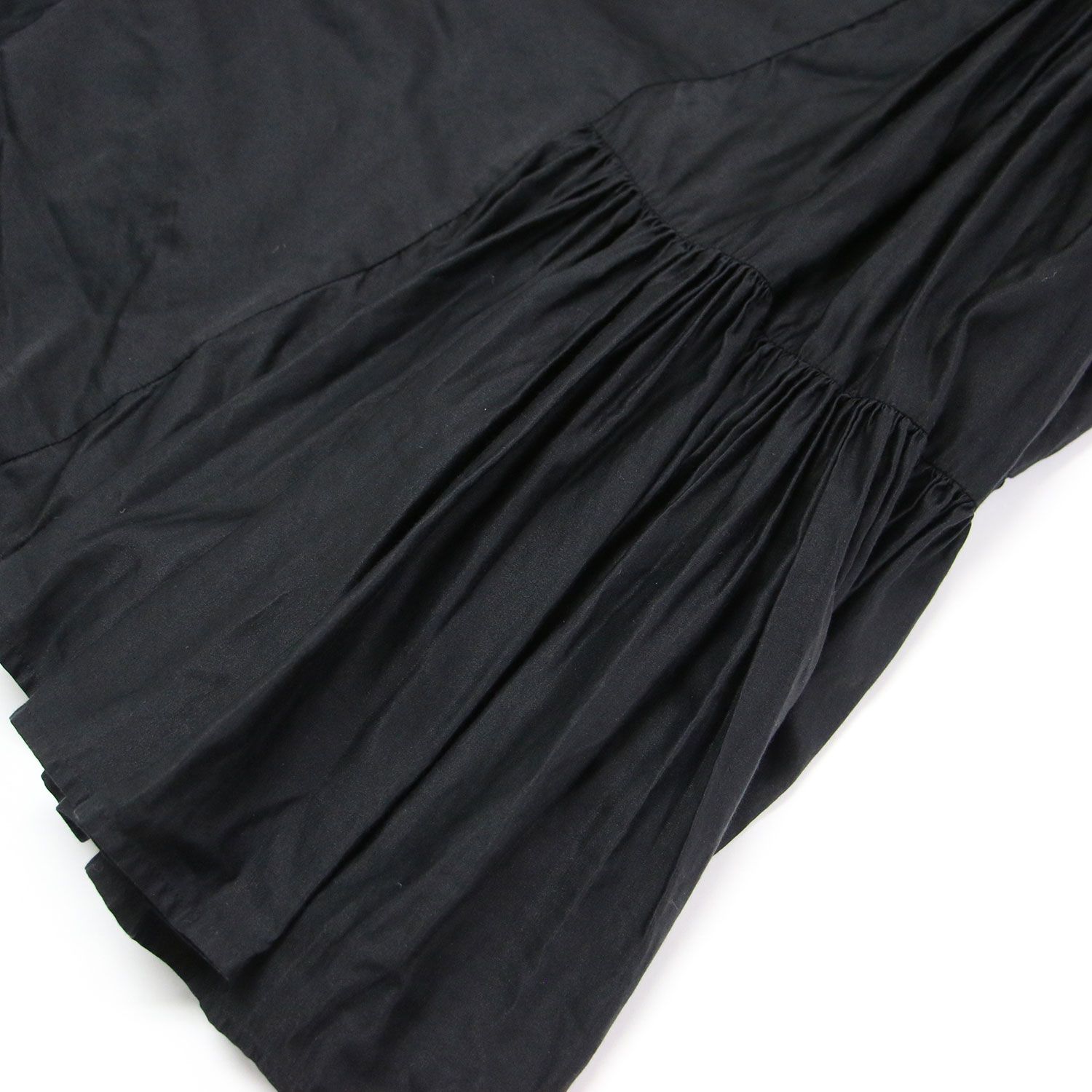 Merlette マーレット ワンピース ブラック 黒 サイズ:XS | 23秋冬 バイワード ギャザースリーブ サテン ティアード ドレス | BYWARD DRESS | 長袖 膝丈 フレア 日本限定 | トップス【レディース】【中古】【K4597】 Merlette マーレット ワンピース ブラック 黒 サイズ:XS | 23秋冬