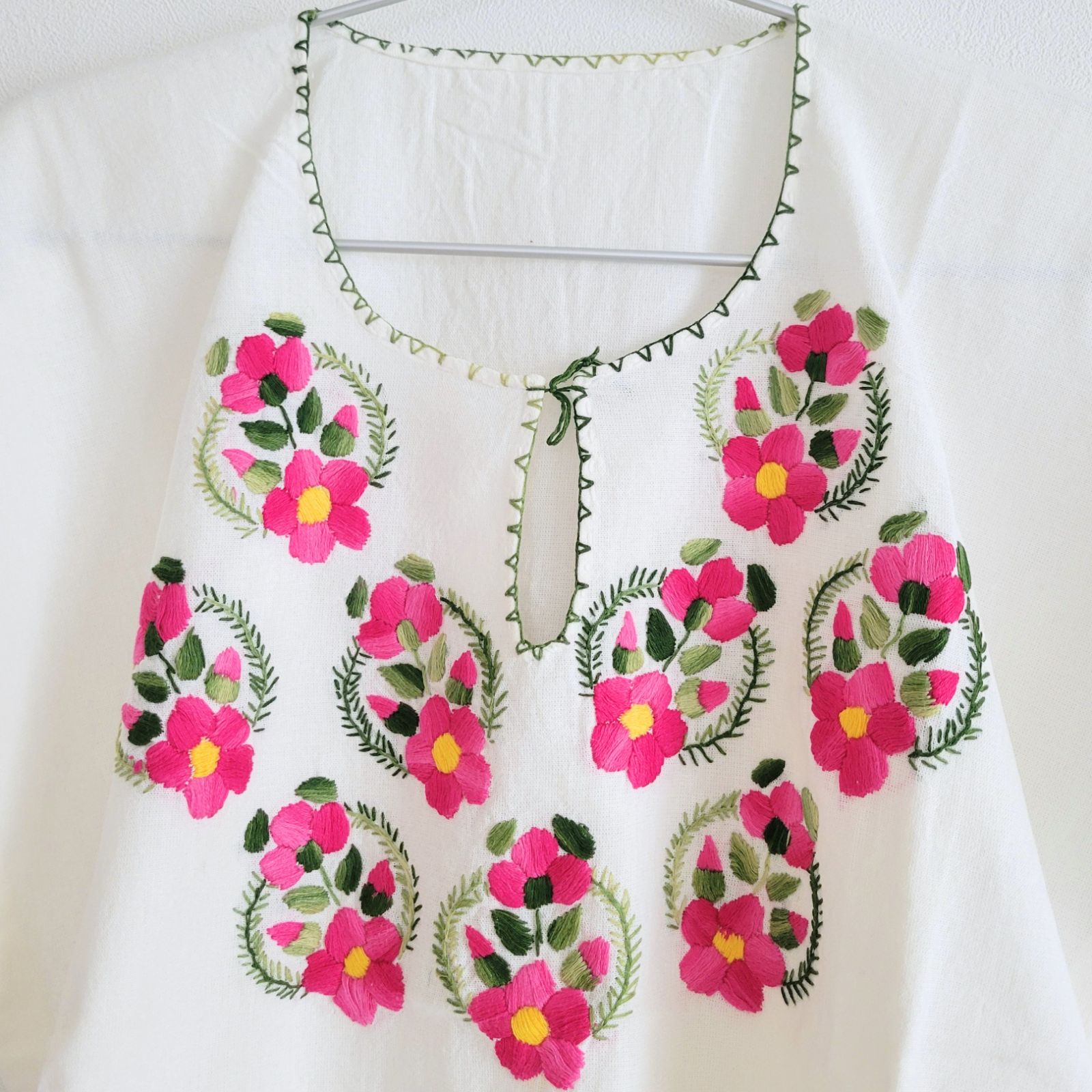 在庫1点限り・新古品】メキシコ 手刺繍 ブラウス 半袖 手縫い 花柄 