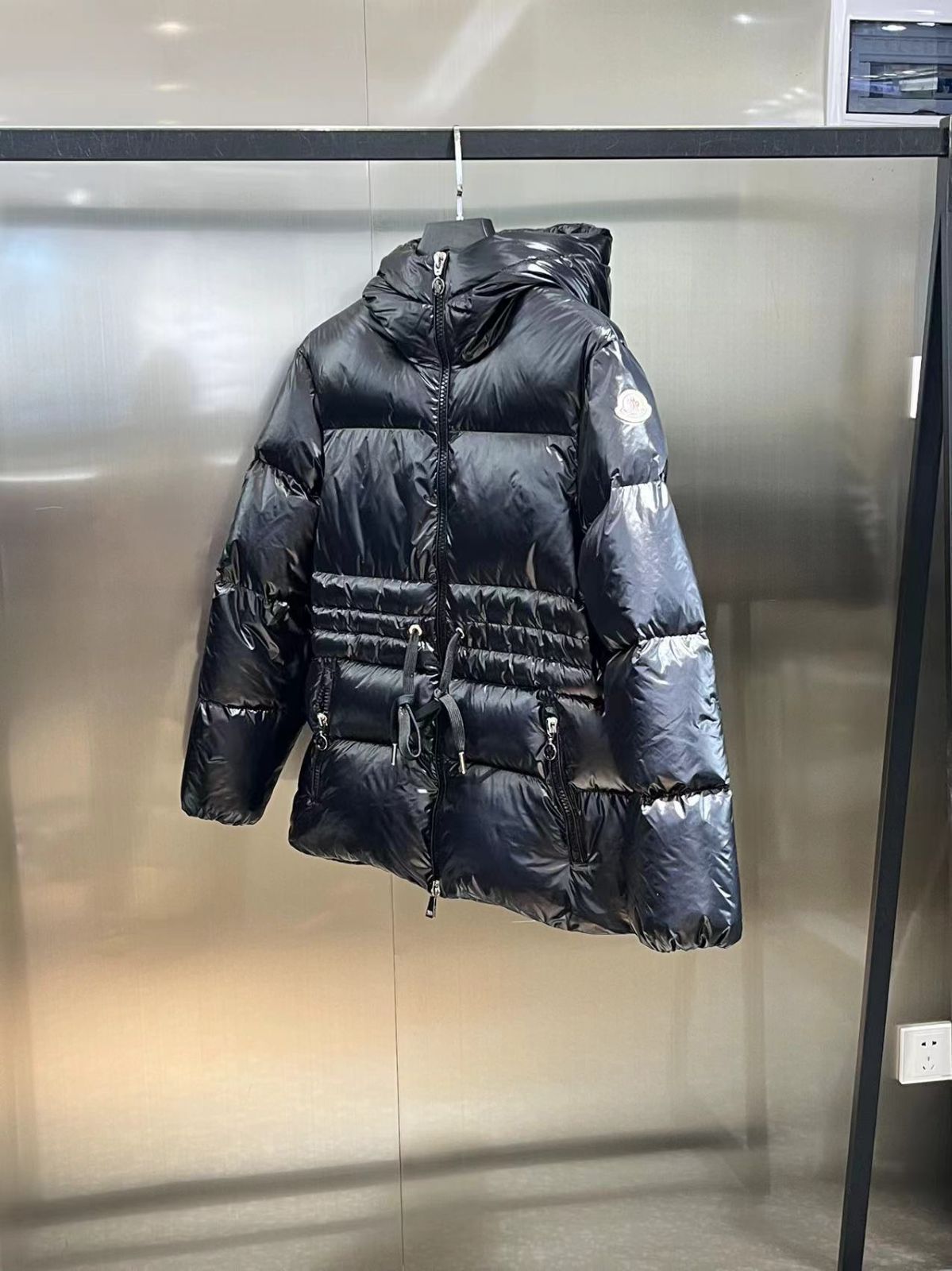 MONCLERモンクレール