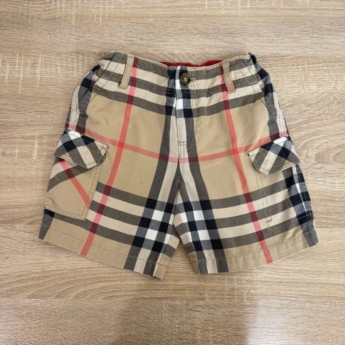 BURBERRY バーバリー 子供 半ズボン 3y