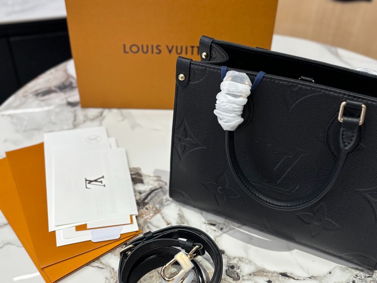 ルイヴィトン ジャント アベンチュリエ ゴルフバッグ (シューズポケット付き) 今日特価】LV Onthego 25cm Jungle Embossed Tote Bag ルイ