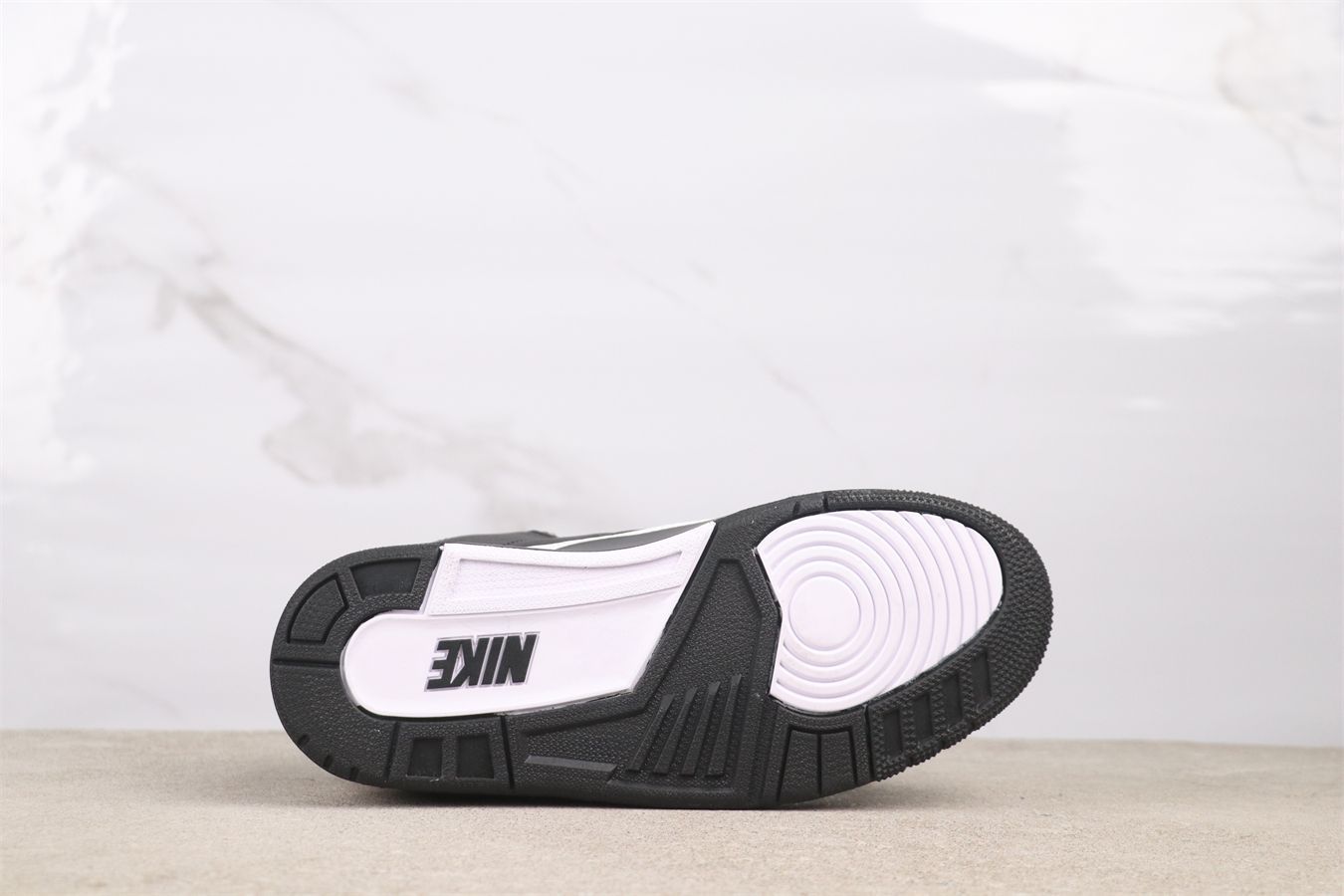 Nike エア スパイク シューズ ホワイト/ブルー 国内5月4日発売予定】 ナイキ ジョーダン スパイジーク ロー