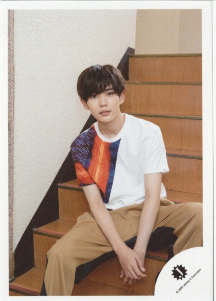 Johnny&#39;s - 新品未開封⭐️なにわ男子　長尾謙杜 Amazon.co.jp: なにわ男子 公式 生 写真（長尾謙杜）J01267