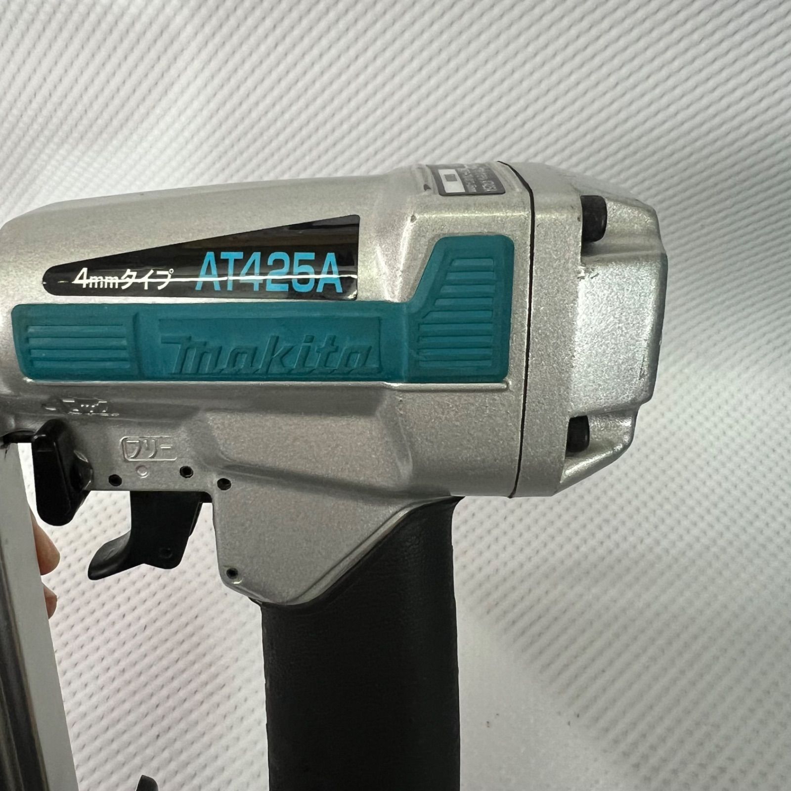 中古美品】Makita 4mm常圧エアータッカー AT425AK マキタ - メルカリ