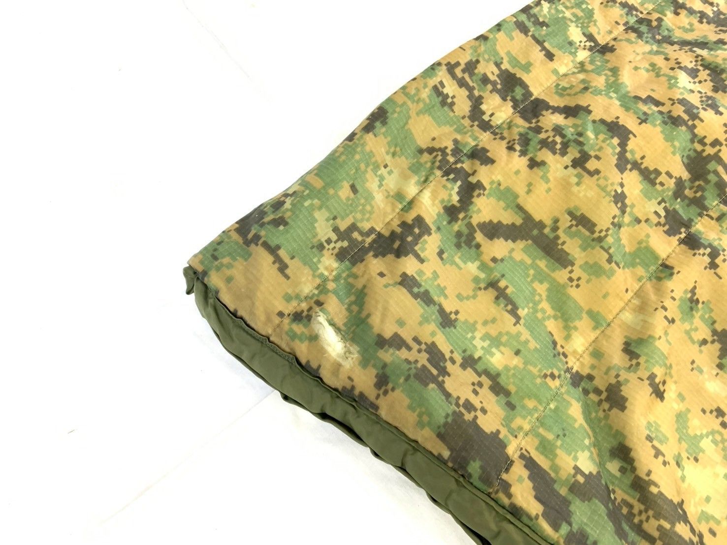 米軍放出品】ジッパー付きポンチョライナー ミリタリー 寝袋