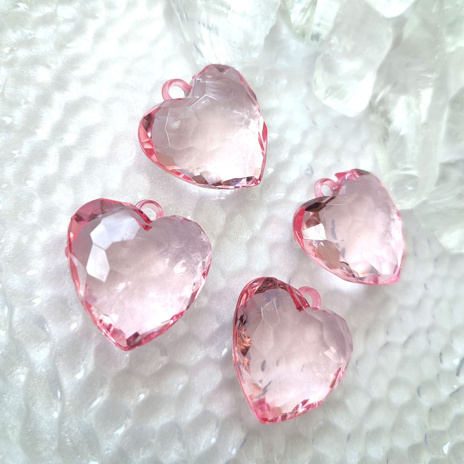 大)クリアピンクハート ビーズ カン付き - メルカリ 