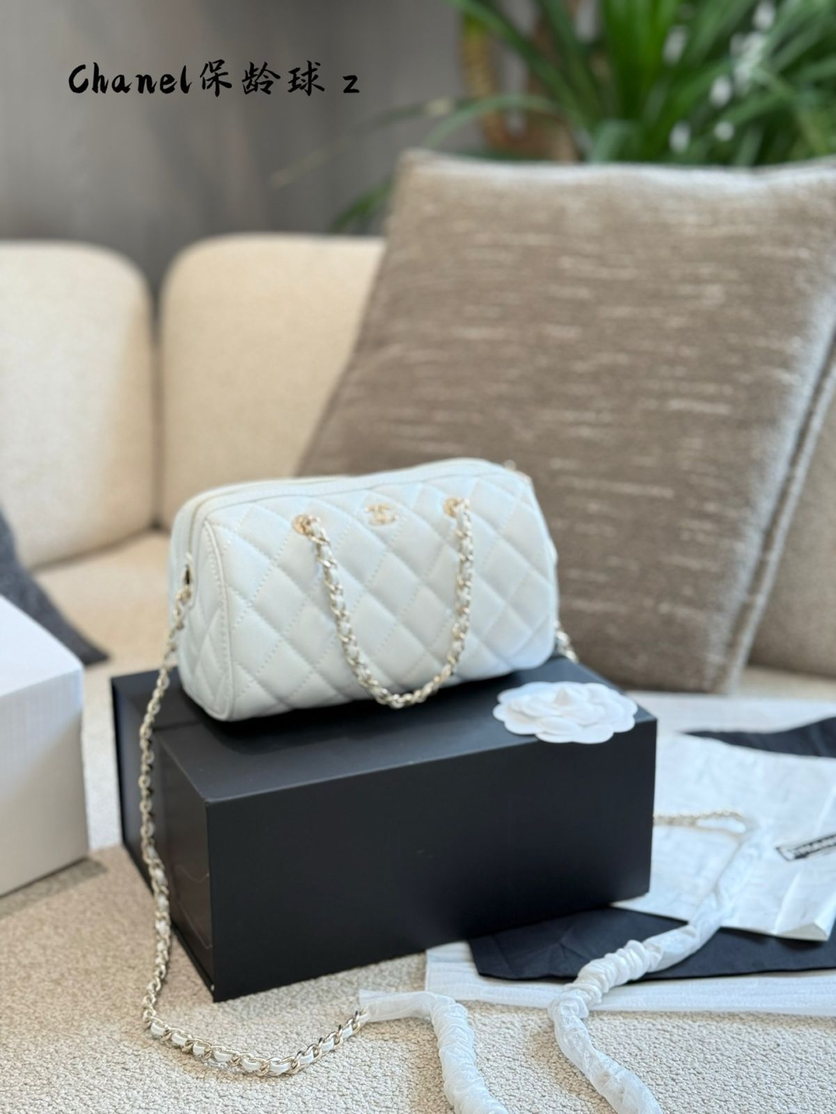 25A◆CHANEL ラージ ボウリングバッグ ホワイト ラージ ボーリング バッグ、グレインド シャイニー カーフスキン