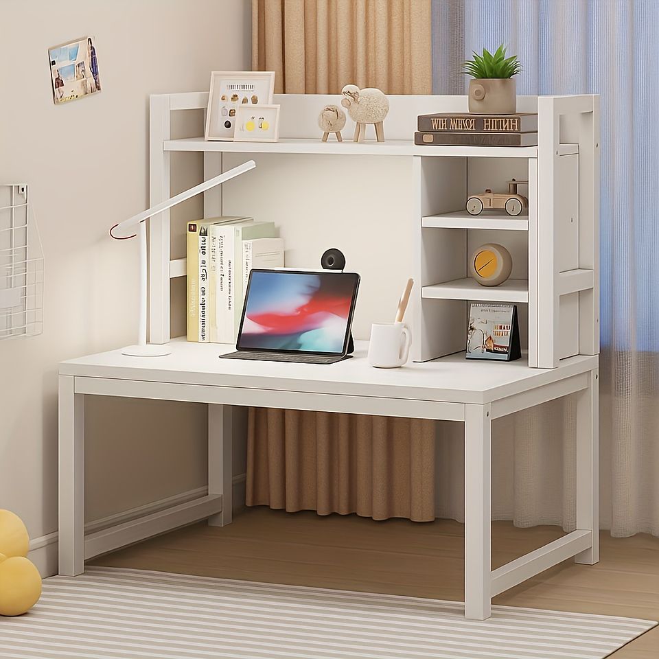 スタイリッシュなPCデスク