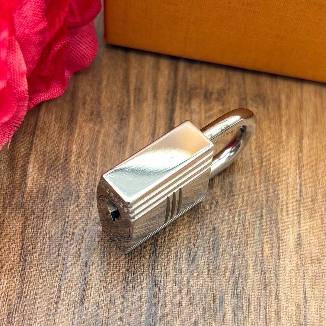 エルメス HERMÈS カデナ/南京錠　 鍵付き 美品 100番 シルバー r2021852.jpg