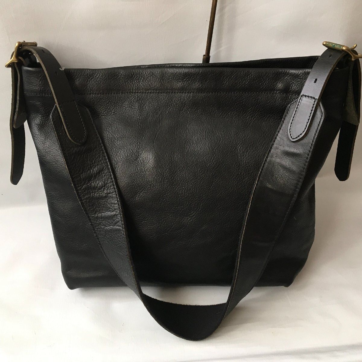 美品 SLOW スロウ レザー ショルダー バッグ - メルカリ