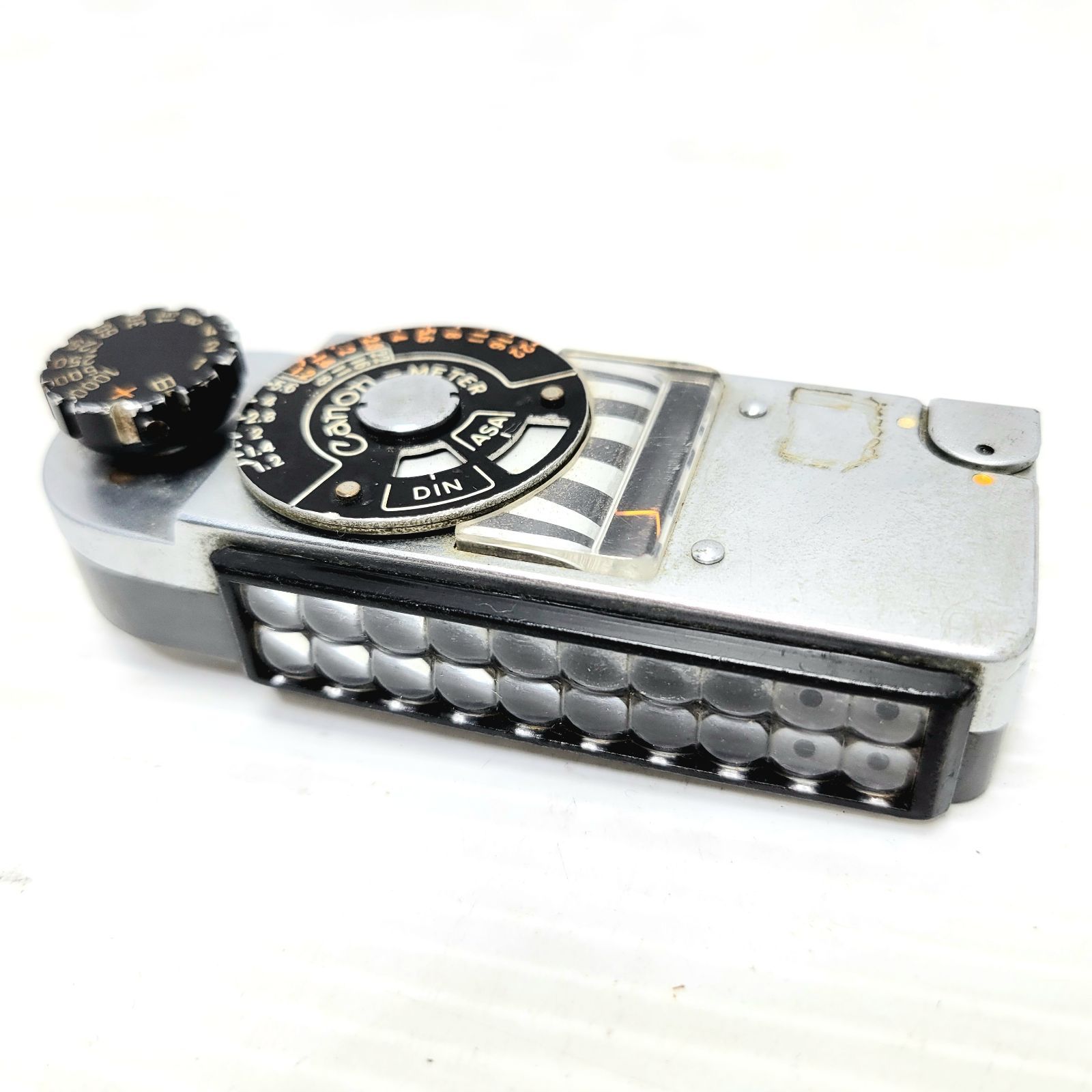 F1.8 -