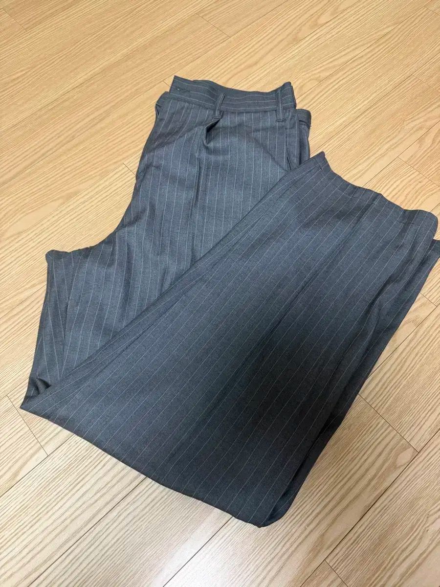 STUSSY ストライプ ボリューム プリーツ トラウザー