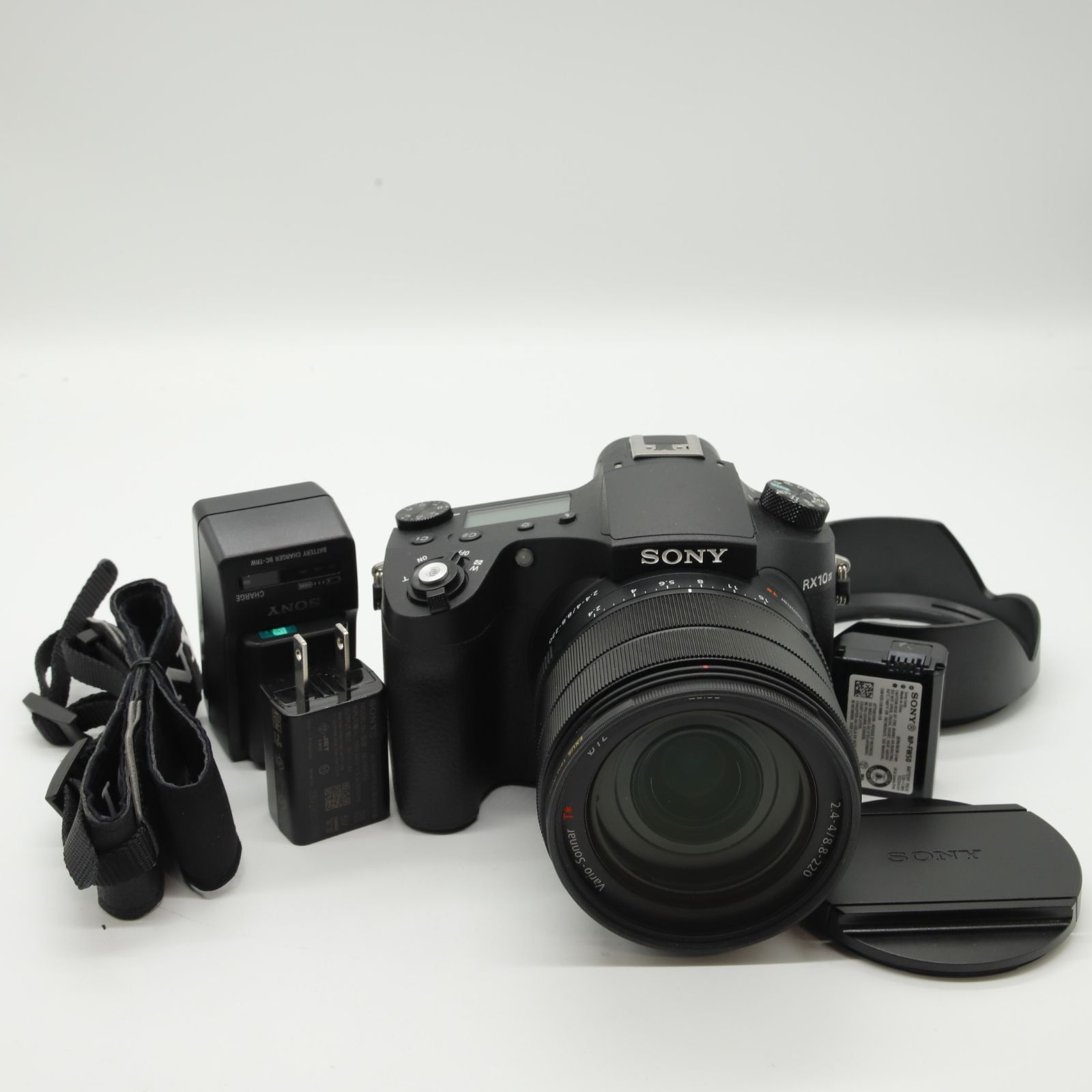 ほぼ SONY ソニー コンパクトデジタルカメラ Cyber-shot RX10IV ブラック 1.0型積層型CMOSセンサー 光学ズーム25倍 24-600mm 可動式液晶モニター 4K動画記録 DSC-RX10M4