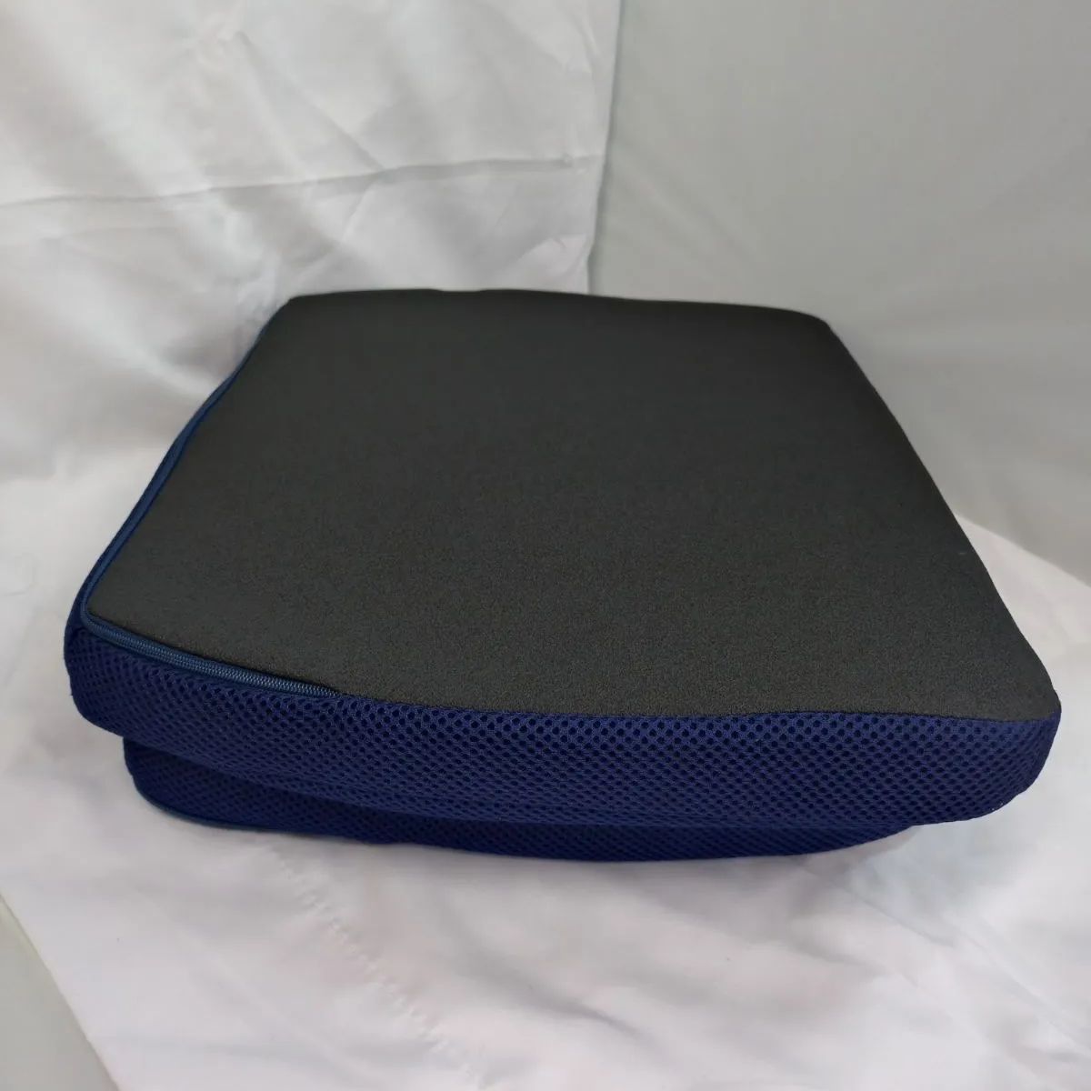 未使用◇シャルレ◇ウエルネス姿勢サポートクッション 2点セット シャルレウェルネス姿勢サポートクッション - メルカリ