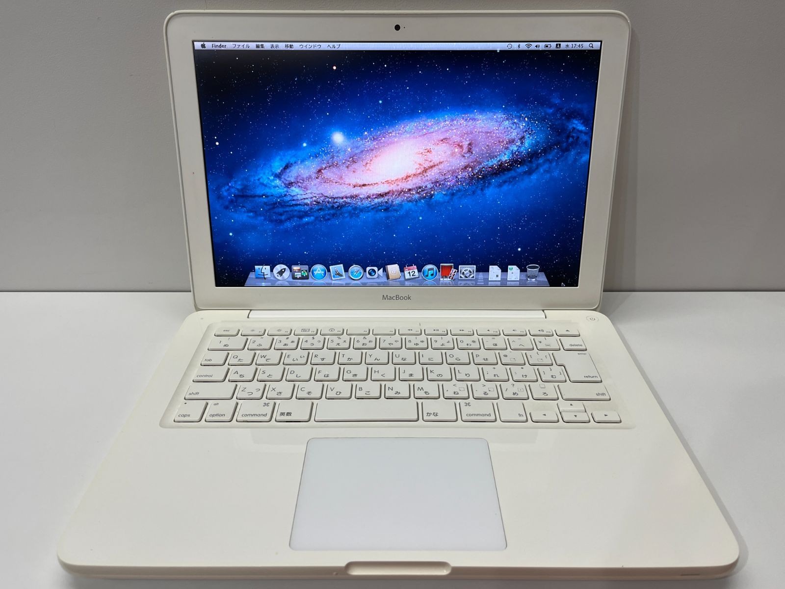 apple MacBook A1342 2009 Core 2 Duo 2.26GHz / 2GB / SSD 240GB新品