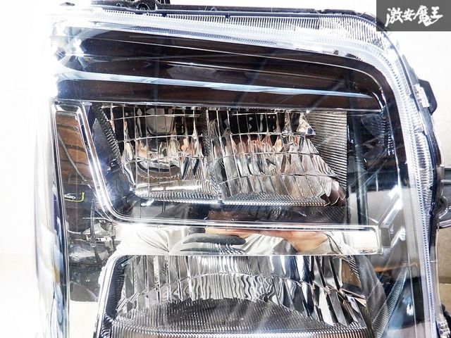 新車取り外し エブリィ ワゴン DA17W　純正LEDヘッドライト 刻印BL 新車取り外し エブリィ ワゴン DA17W純正LEDヘッドライト 刻印BL