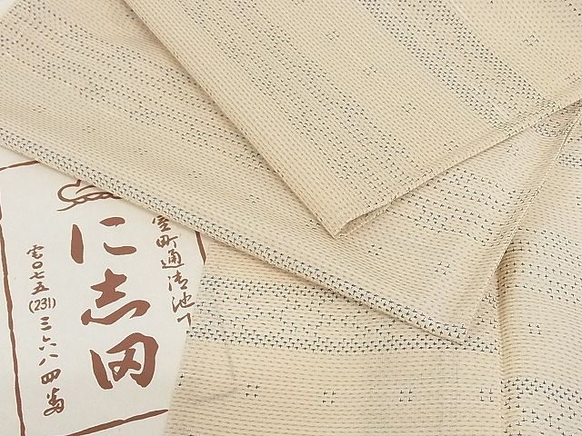 平和屋-こころ店■超希少 夏物 白鷹お召 夏白鷹 京都老舗銘店・に志田 絣に横段 ベージュ たとう紙付 着丈160cm裄丈64.5cm  逸品3kk1988