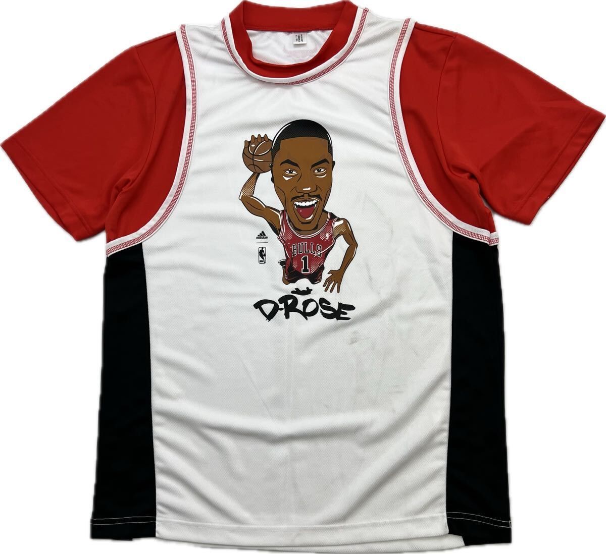 adidas  BULLS  ROSE NBA イラスト Tシャツ 半袖 ホワイト レッド ML相当 バスケ スポーツ 人気 アディダス ブルズ ローズFB143