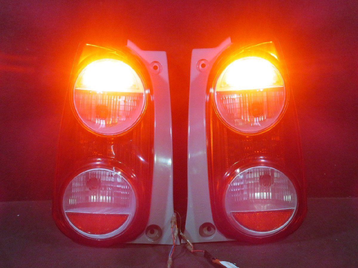 KGC30 パッソ 純正 ☆美品 LED テール ランプ ライト 左右 (コイト 220-51004) 検索 KGS35 /No