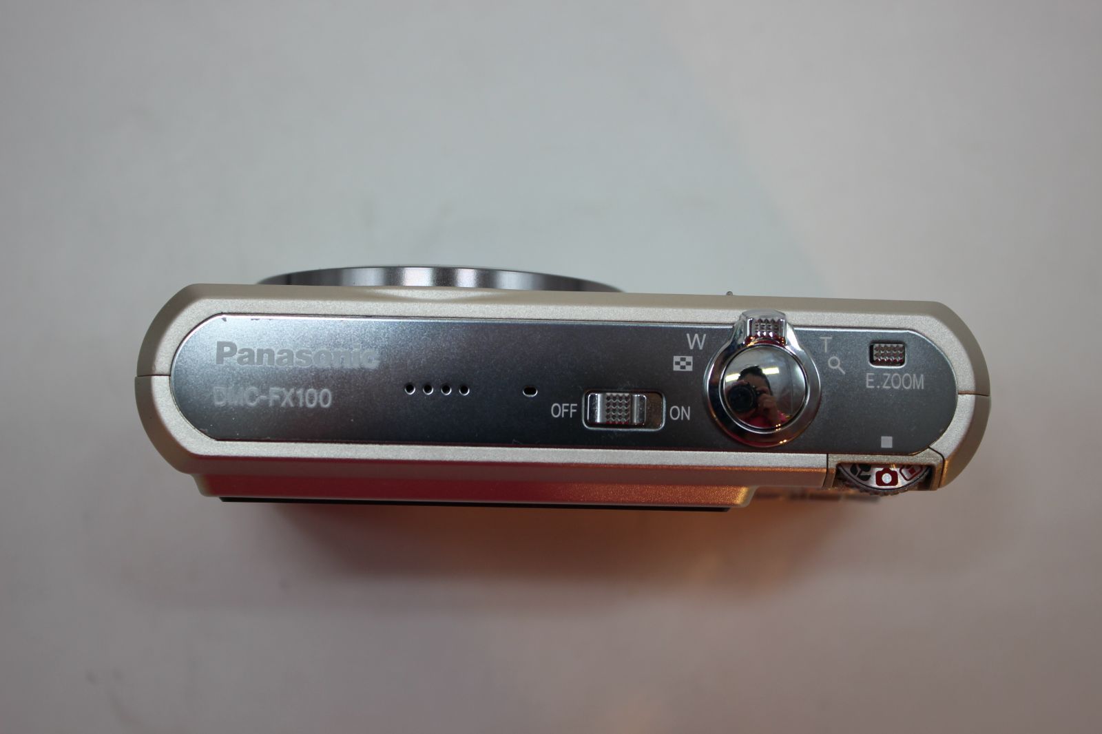 □極上品□ PANASONIC LUMIX (ルミックス) FX100 ゴールド DMC-FX100-N