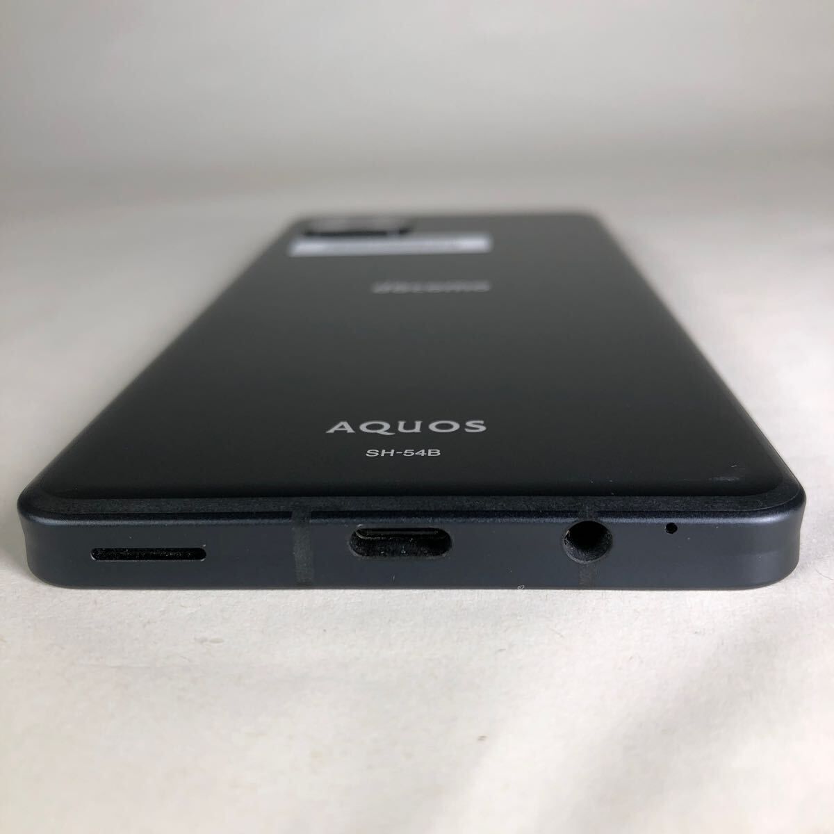美品 docomo版SIMフリー SHARP AQUOS sense6 SH-54B ブラック