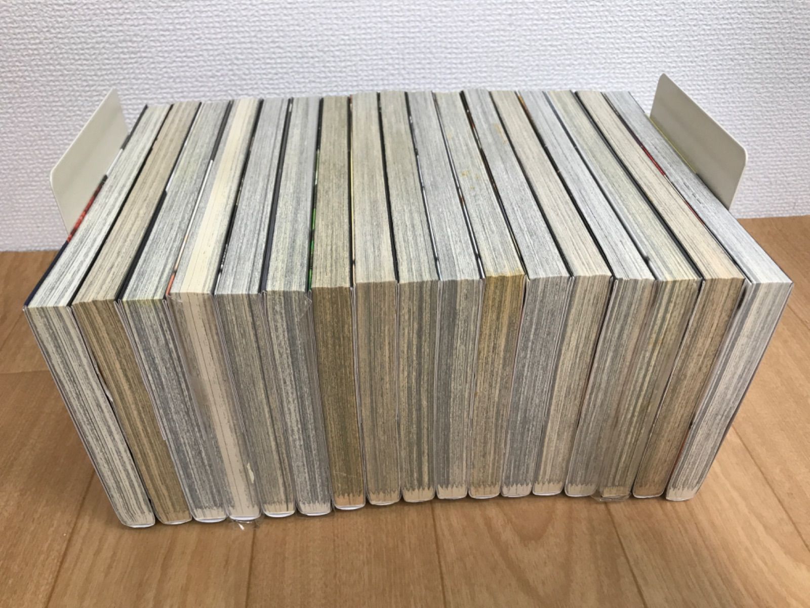 講談社 - 進撃の巨人　全巻　1-34巻+関連本6冊　諌山創　40冊セット 講談社 - 進撃の巨人 全巻 1-34巻+関連本6冊 諌山創 40冊セット