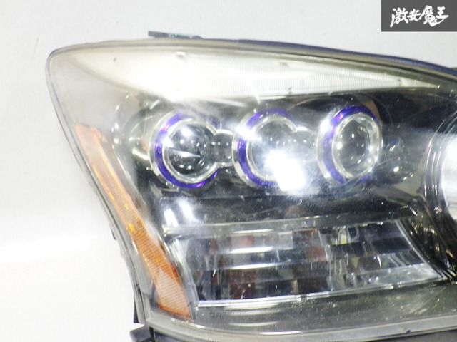 TOYOTA ハリアー30 3連プロジェクター　ヘッドライト　左右セット TOYOTA ハリアー30 3連プロジェクターヘッドライト左右セット