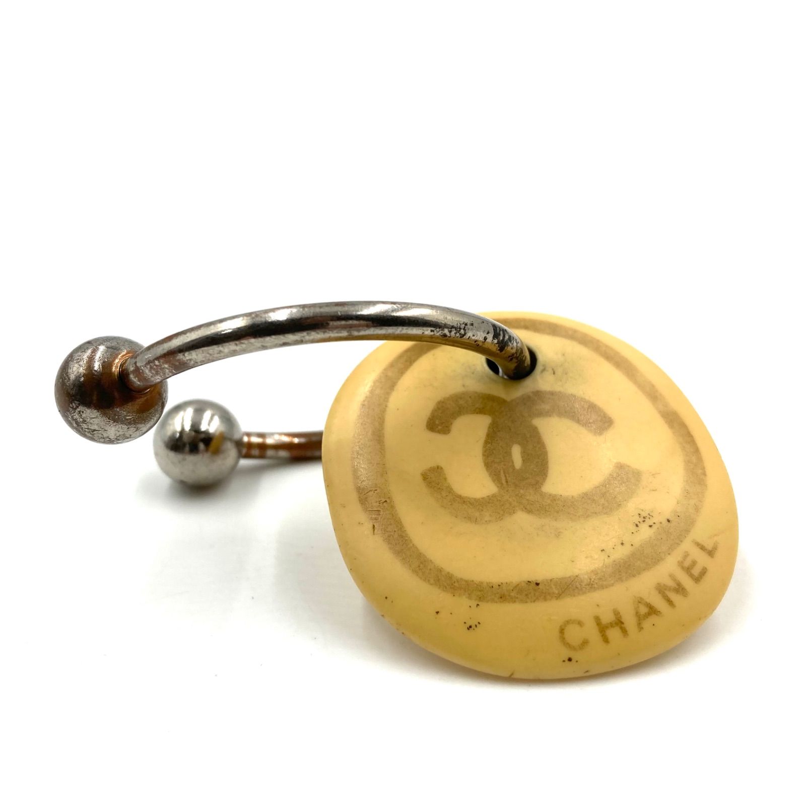 稀少ヴィンテージ CHANEL シャネル クラフト風 キーホルダー チャーム ココマーク 樹脂 ベージュ系 シルバー金具