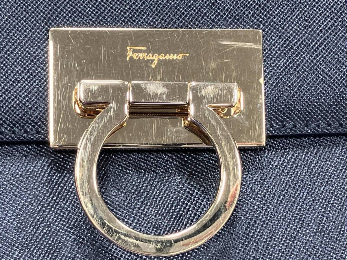 Ferragamo サルヴァトーレ