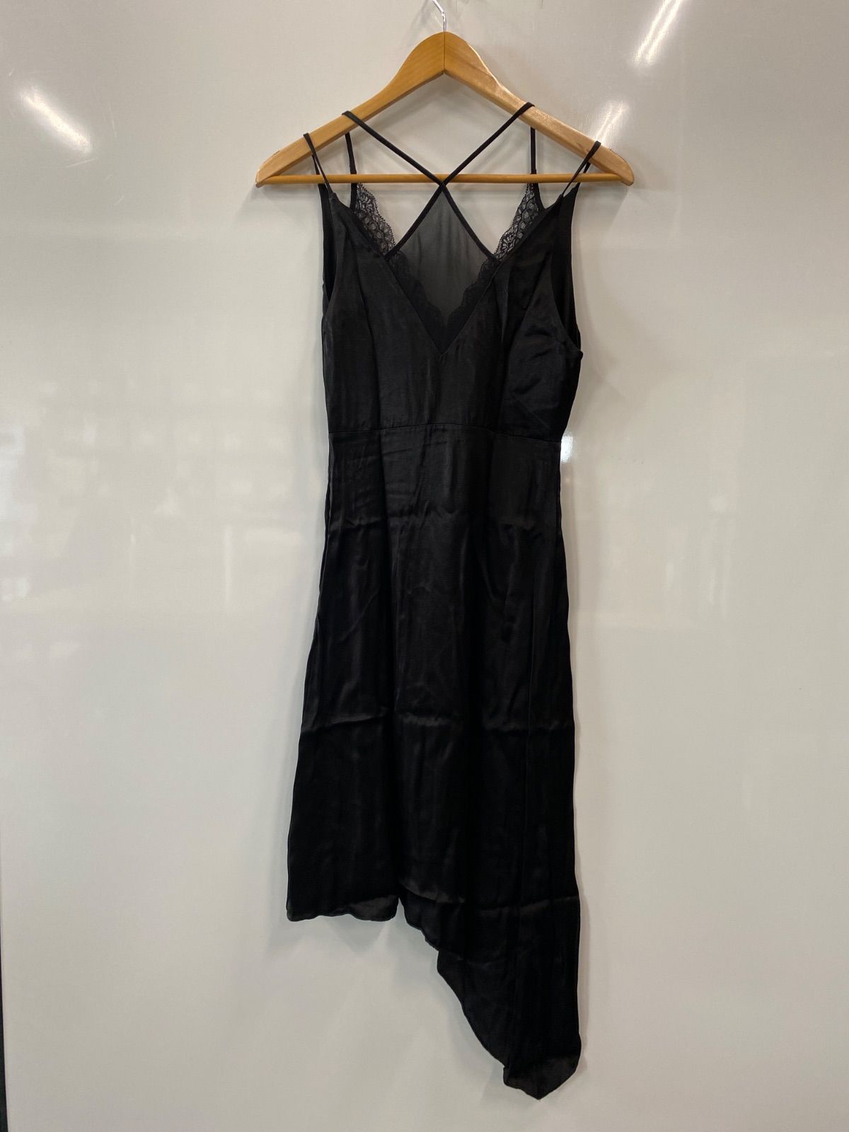※やまえみ様限定【新品未使用/タグ付き】ZARA（XL相当）【黒、紺2枚セット】 新品タグ付 ZARA ミディ ボリュームワンピース ブラック 黒 XS