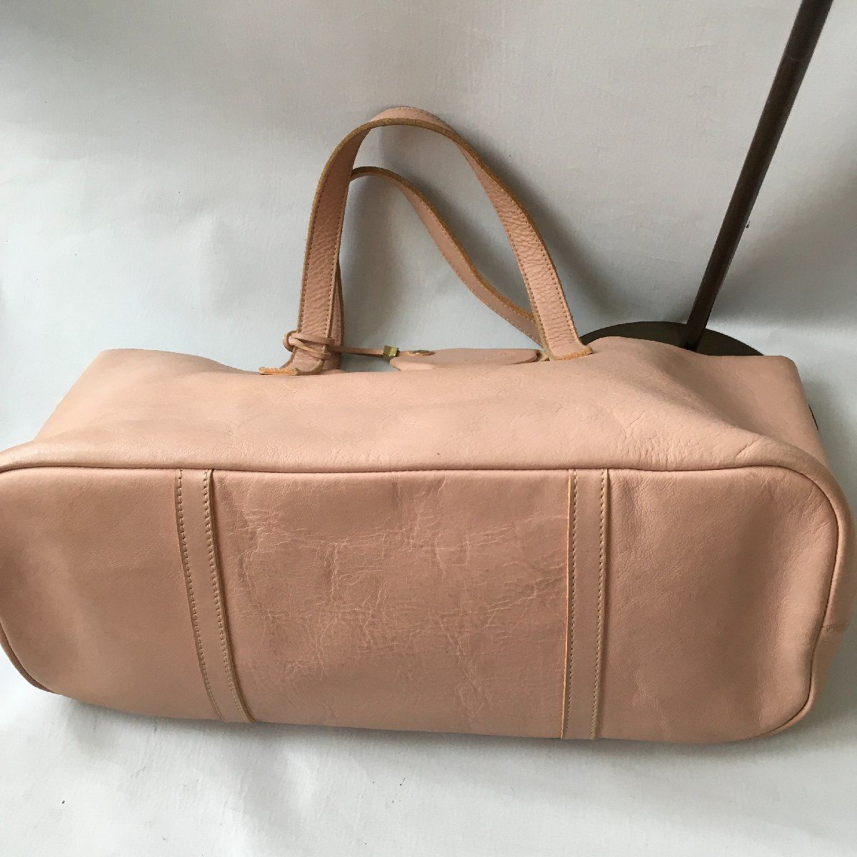美品 IL BISONTEイルビゾンテ カウハイドレザー トート バッグ