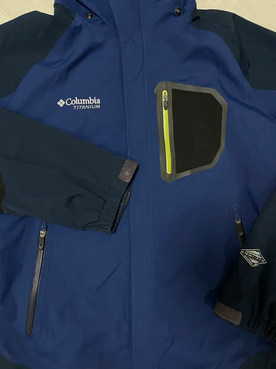 コロンビア チタン ウィンドブレーカー ジャケット WWW_SMP1DAWEKUDUS_SCH_ID