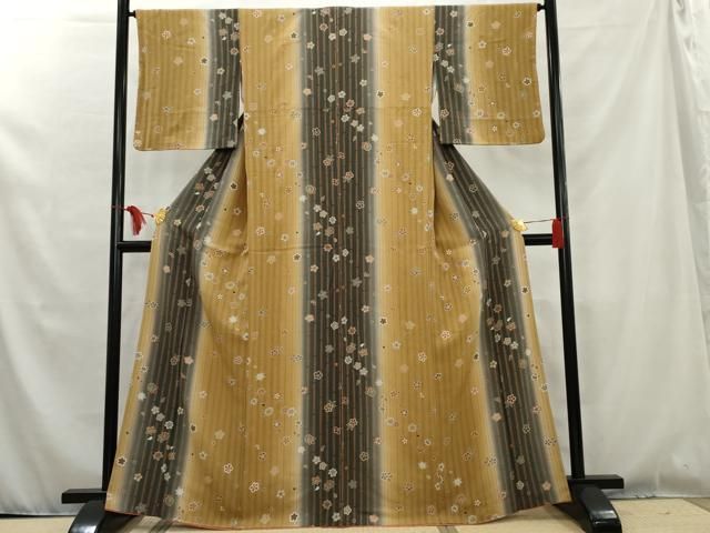 平和屋着物●上質な小紋　花間道　暈し染め　正絹　逸品　AAAW2651cs 平和屋着物○上質な小紋 花間道 暈し染め 正絹 逸品 AAAW2651cs - メルカリ