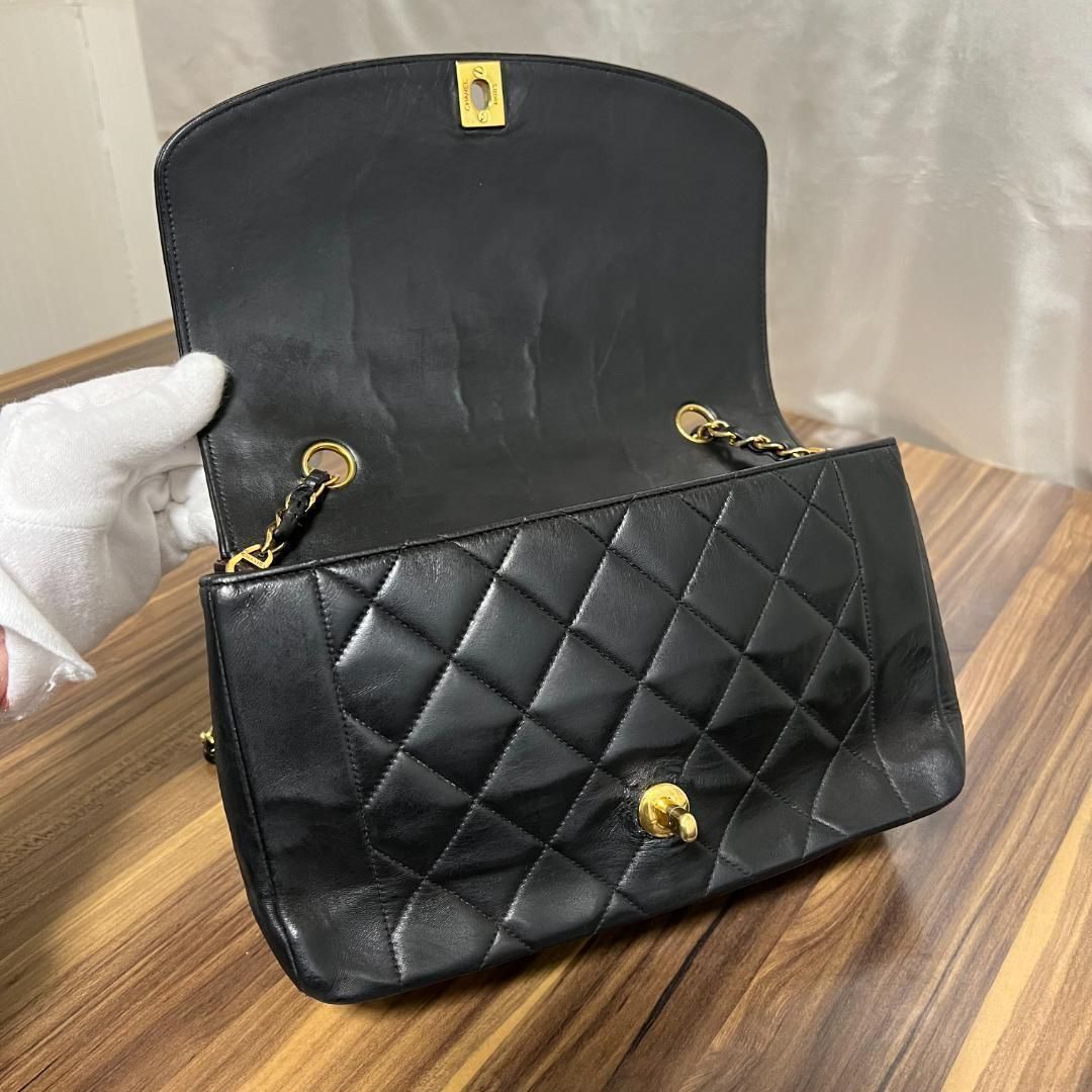 ⭐️正規品 シールあり⭐️CHANEL シャネル バッグ ダイアナ25 
