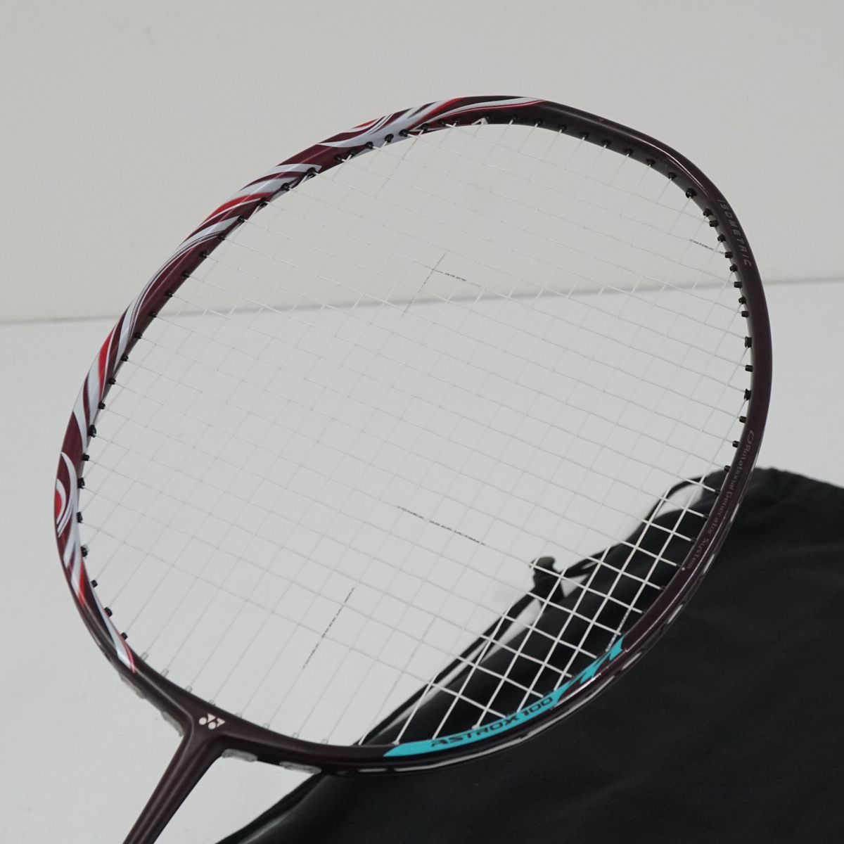 YONEX アストロクス 100 ZZ. AX100ZZ バドミントン ラケット