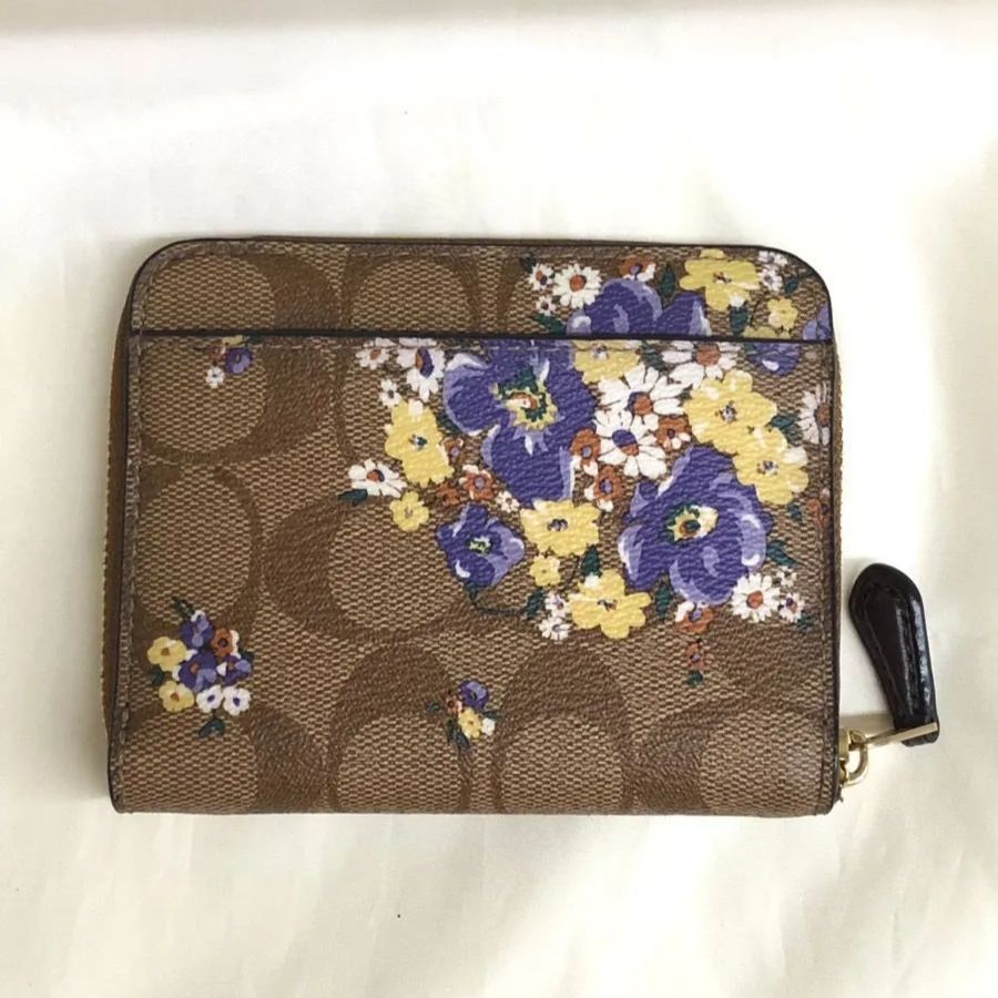 COACH コーチ 花がら シグネチャー 二つ折り 財布 ラウンドファスナー