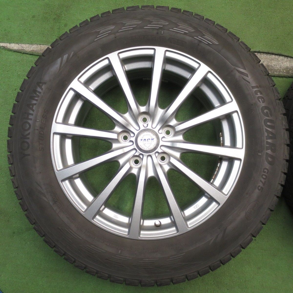 【美品！】225/65R17 スタッドレス【バリ溝】 バリ溝！9.5分☆スタッドレス 225/65R17 ヨコハマ アイスガード