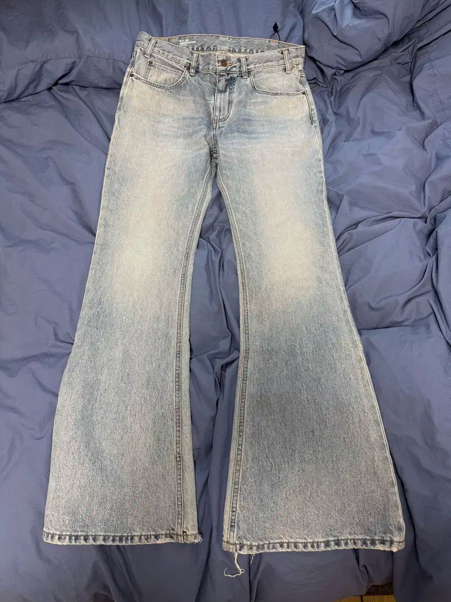30 ー 32 CELINE(セリーヌ) マルコ フレアデニム ケンドリック