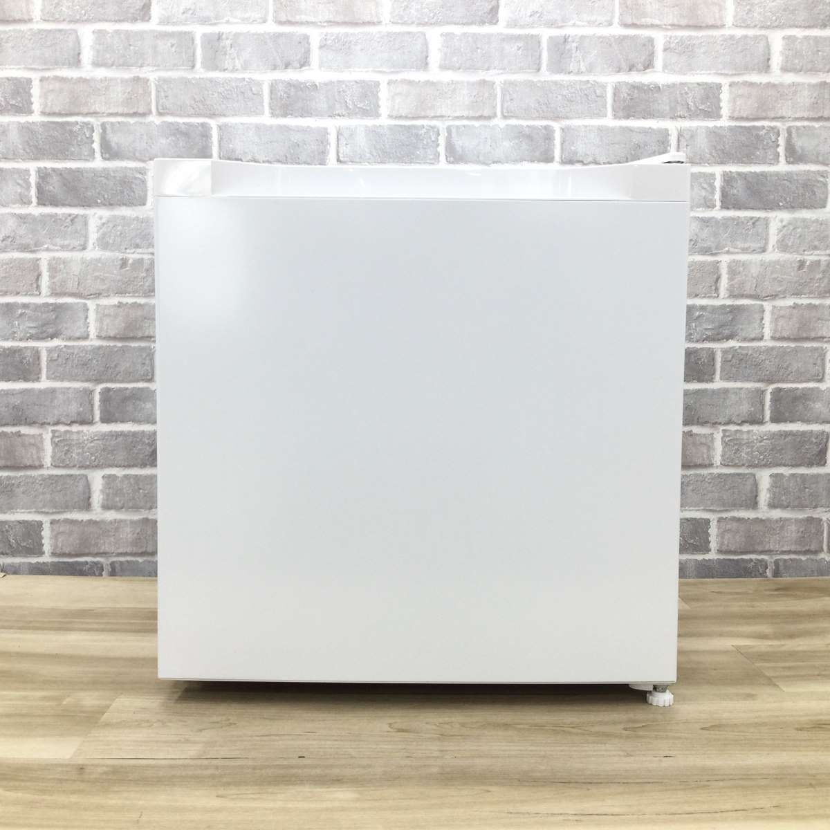 美品 オーヤマ ノンフロン冷凍庫 動作保証 PF-A31FD-W 2024年製 1ドア 31L 右開き ホワイト 115056/21776 | アイリスプラザ 冷凍庫 31L ホワイト 幅47cm PF-A31FD-W 直冷