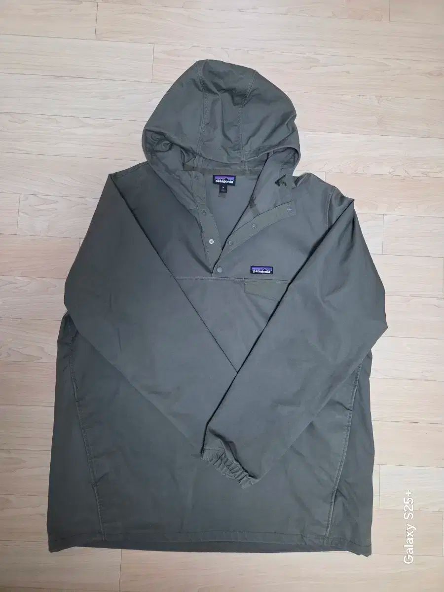 patagonia パタゴニア メープル グローブ Anorak アノラック フーディー パーカー
