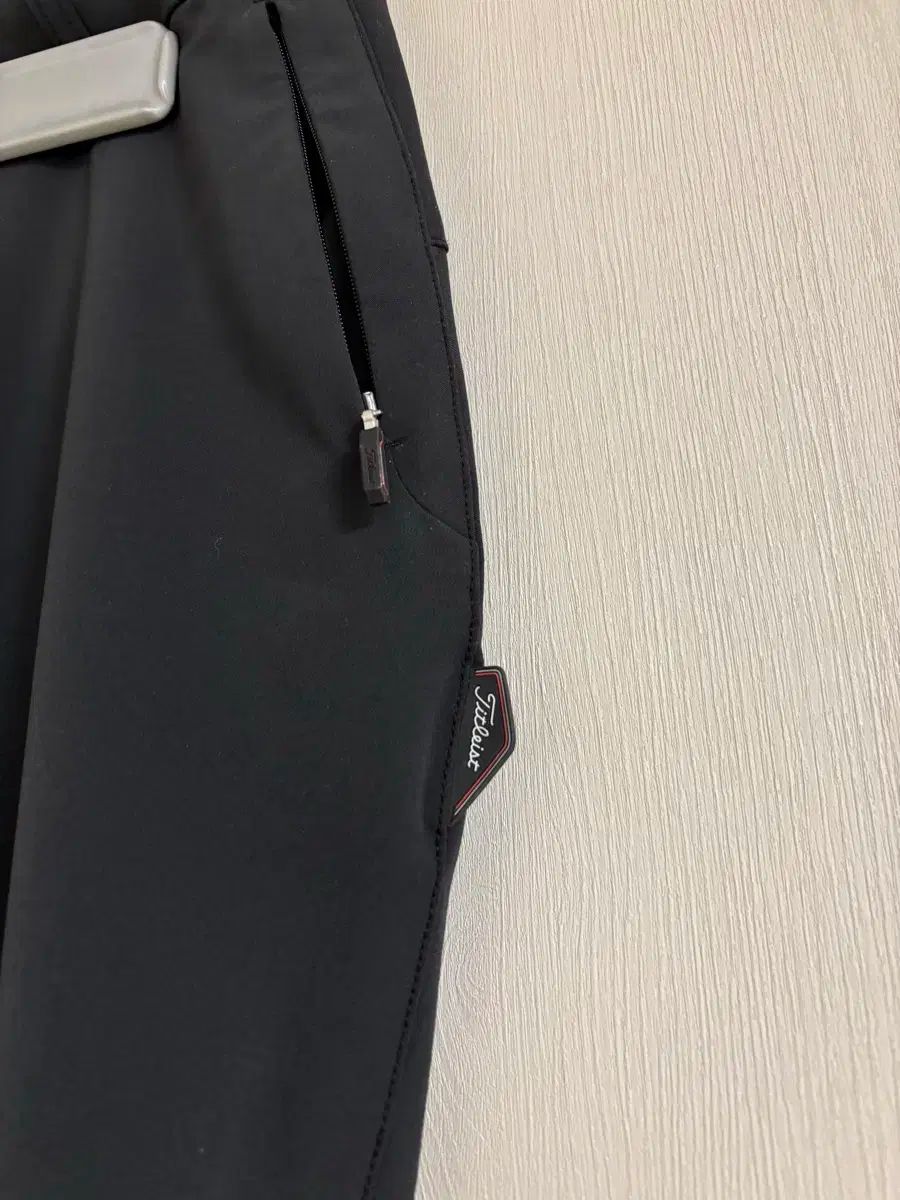 Titleist タイトリスト ブラック ゴルフ ズボン 64 S