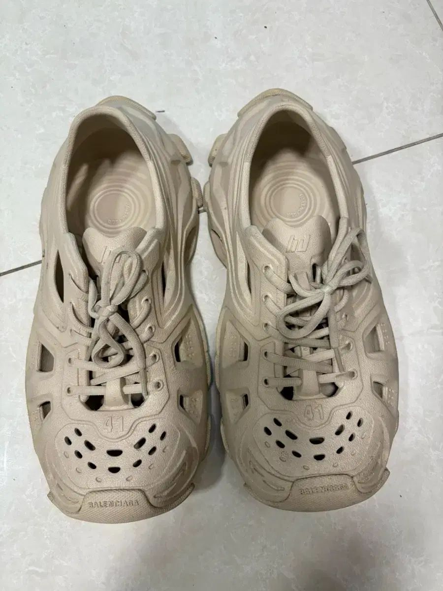 BALENCIAGA バレンシアガ HD レースアップ スニーカーズ ヌード 41