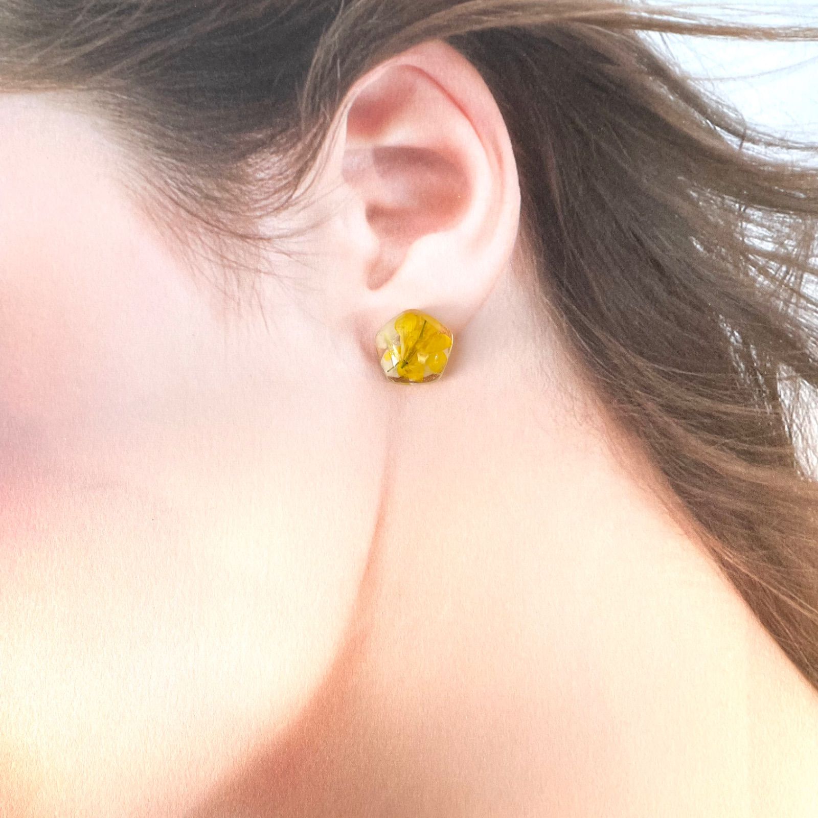 小春日和】春色 菜の花のドライフラワー ぷっくりピアス（イヤリング 