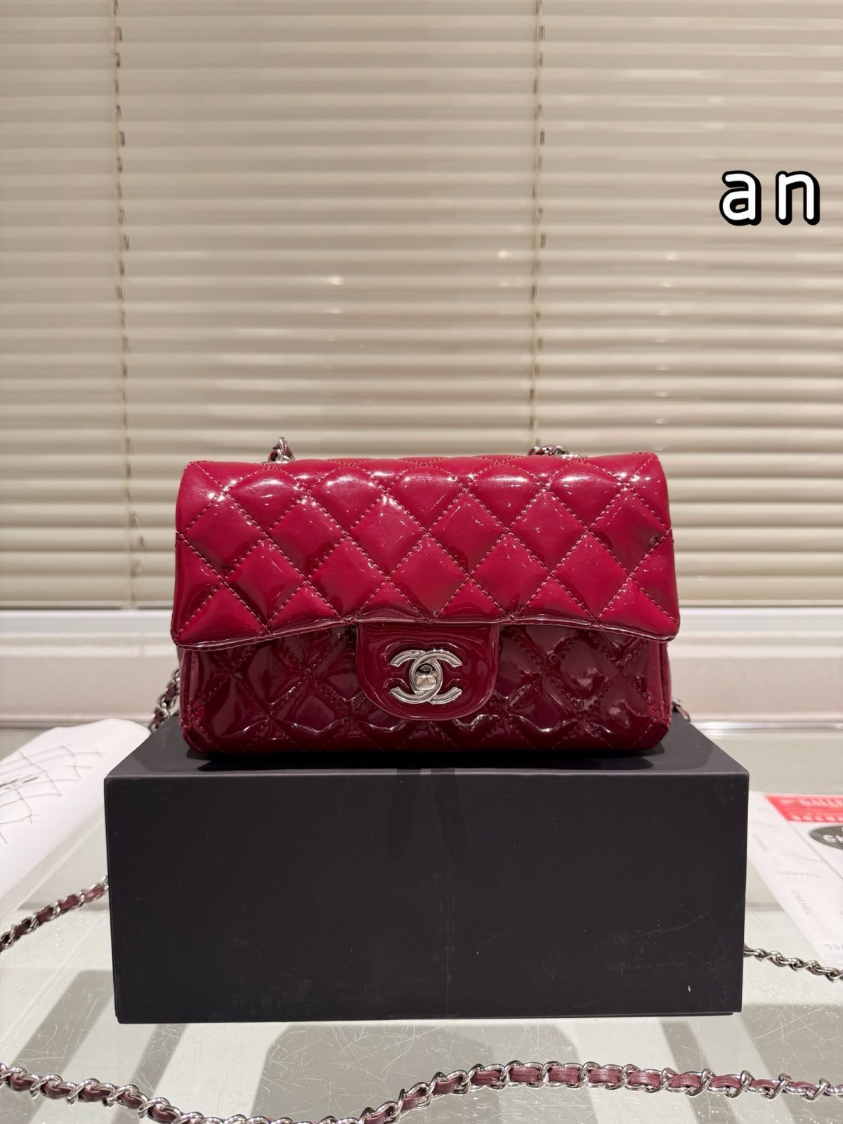 【光沢が魅了する】CHANEL パテントレザー ミニバッグ 今日特価】CHANEL Patent Leather CF Bag パテントレザー CF