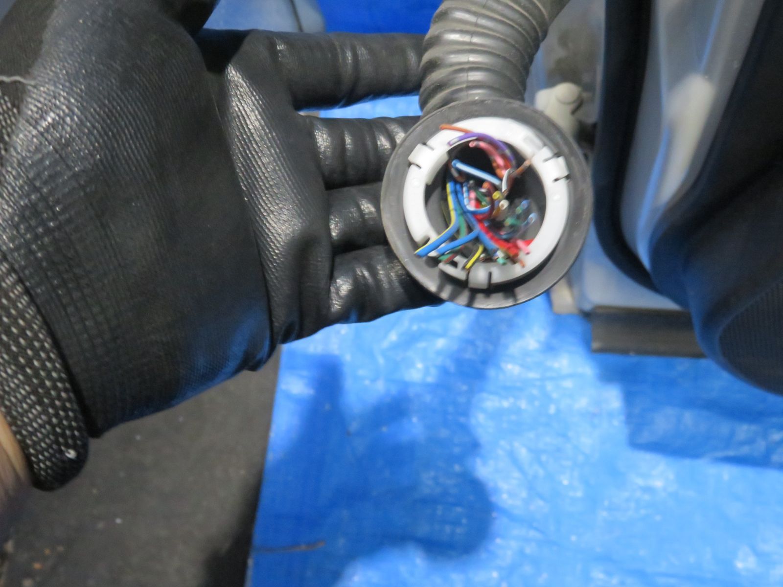 右前ドア PWスイッチ